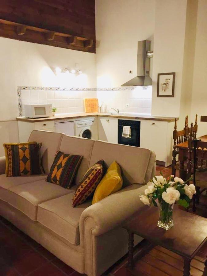 El Piornal Guest House นาวาร์เรดอนดา เด เกรโดส ภายนอก รูปภาพ