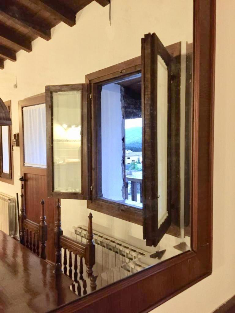 El Piornal Guest House นาวาร์เรดอนดา เด เกรโดส ภายนอก รูปภาพ
