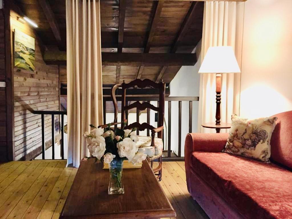 El Piornal Guest House นาวาร์เรดอนดา เด เกรโดส ภายนอก รูปภาพ